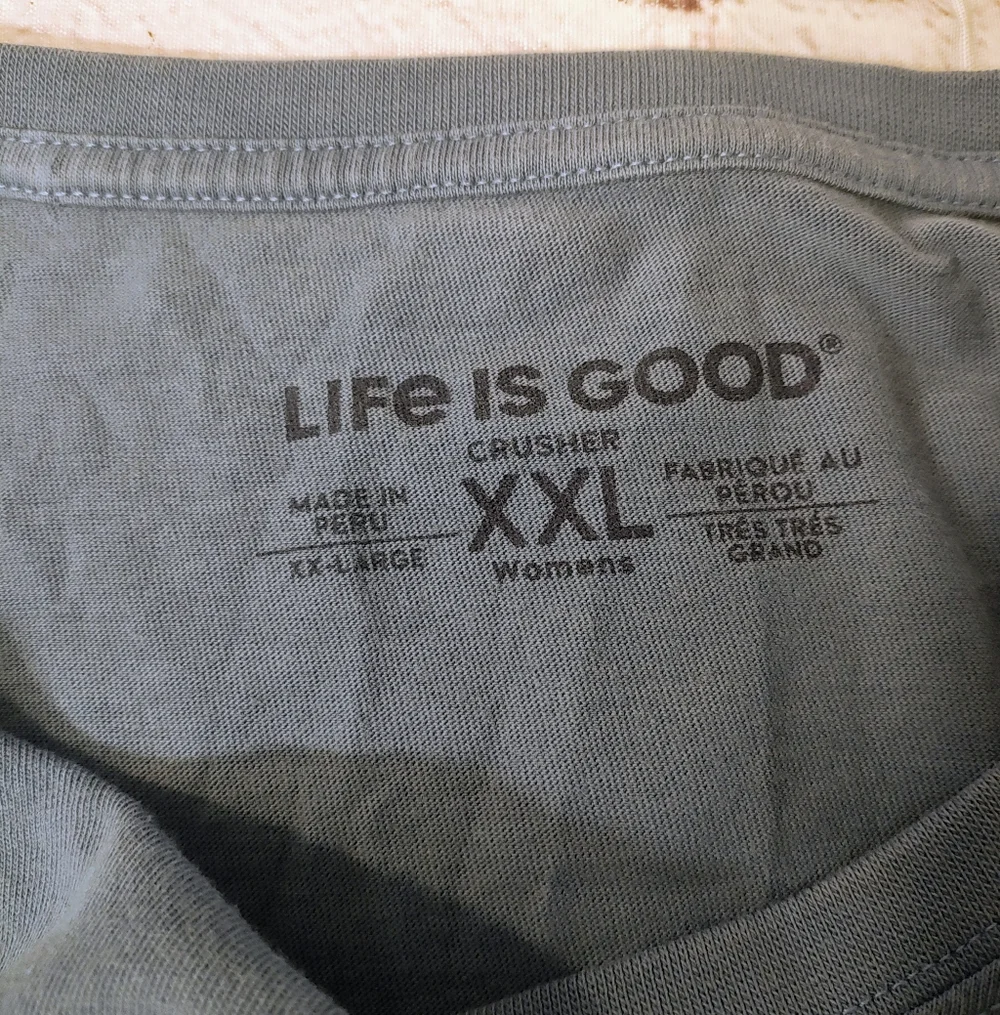 Life is Good XXL Women's Crusher T Shirt " Let it Snow" Hot Mug Graphic - Picture 5 of 13
